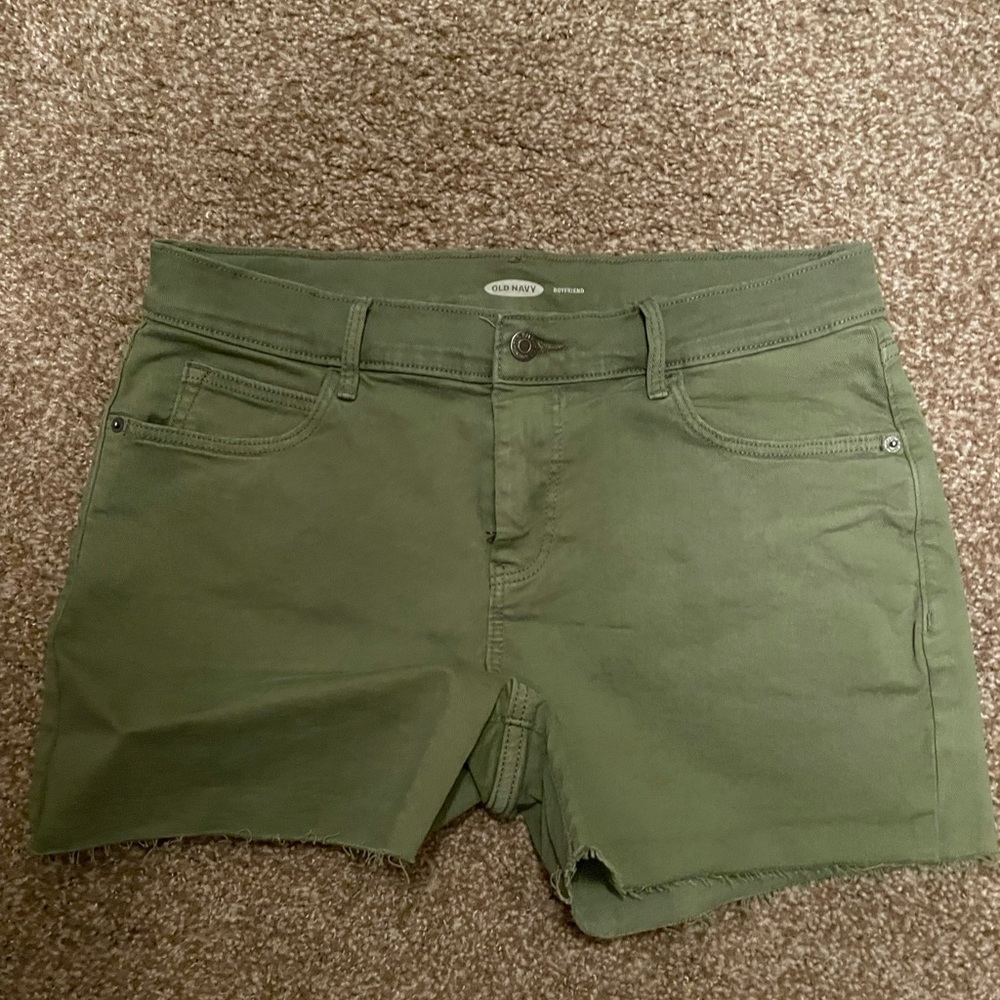 Old navy boyfriend shorts